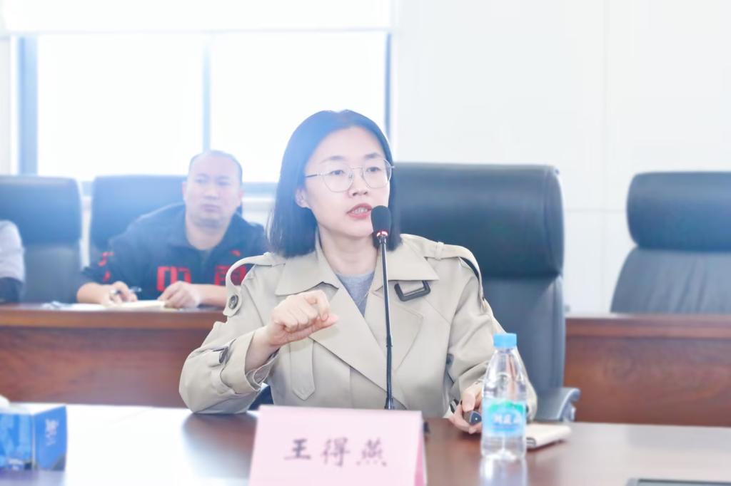 谈球吧召开“双高”建设工作会议